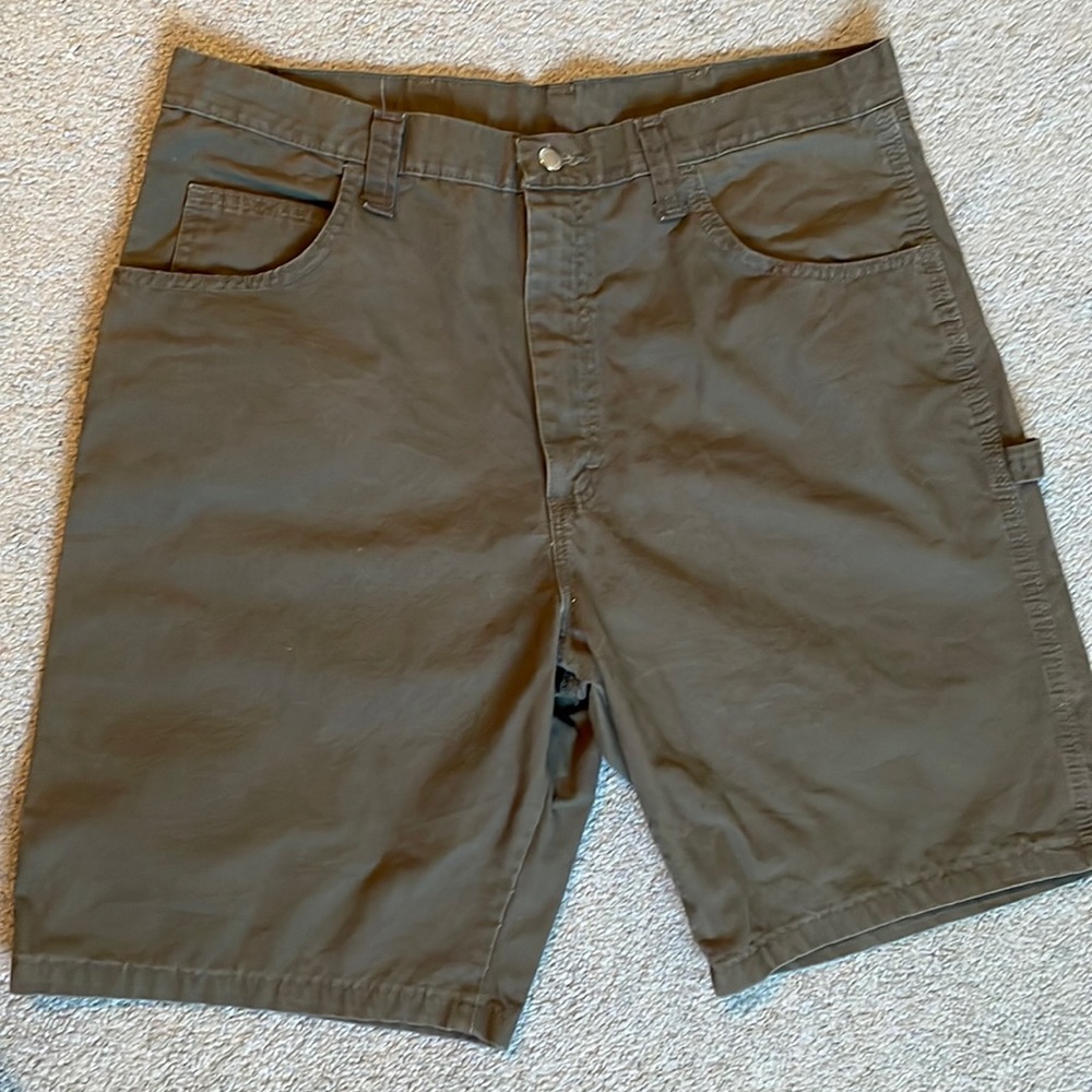 Men’s Wrangler Size 38 Carpenter Shorts